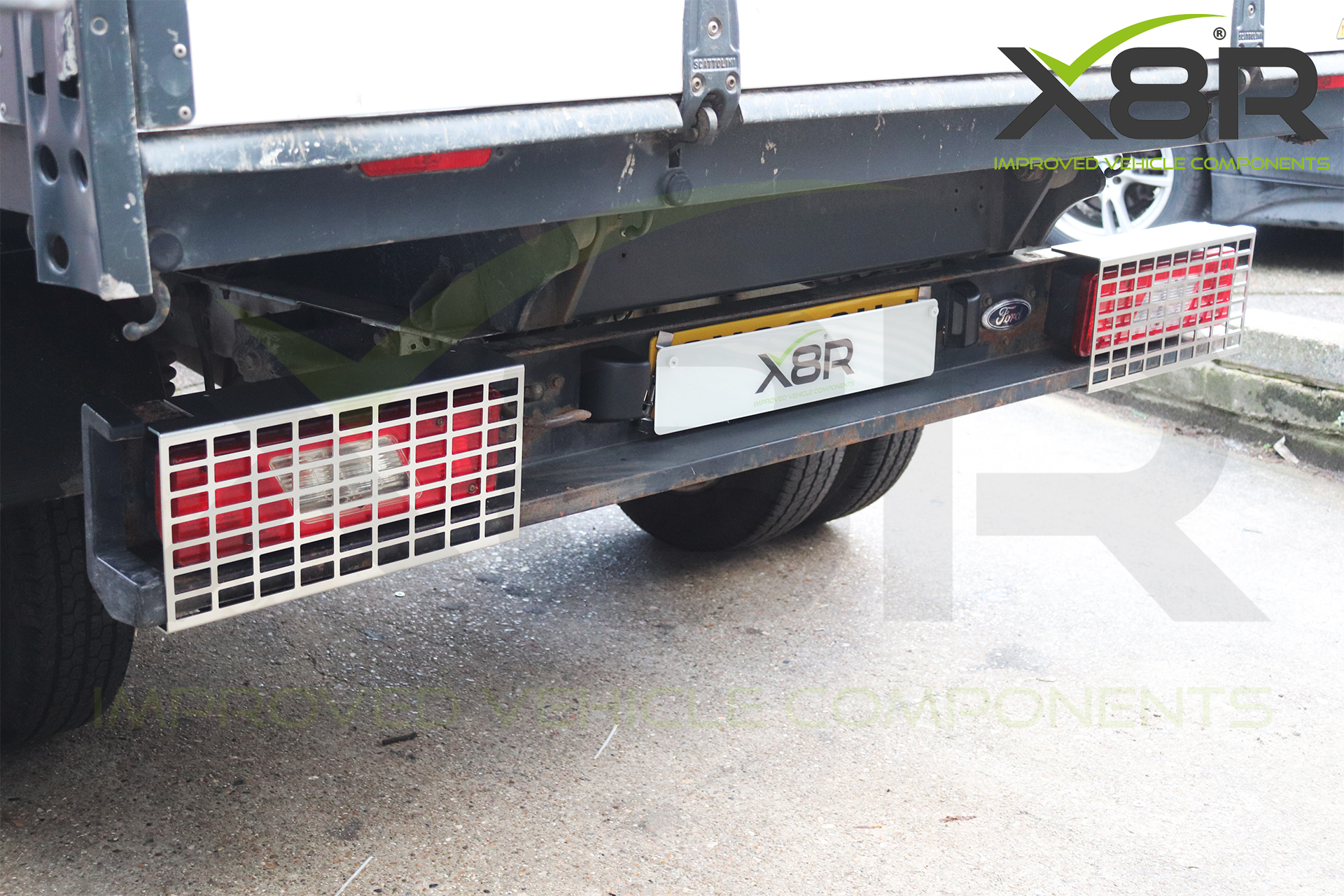 x8r tail light guards fitted transit tipper